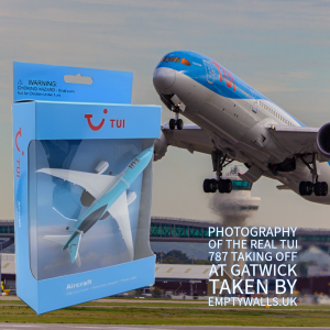 The TUI Boeing 787 Dreamliner airplane model toy